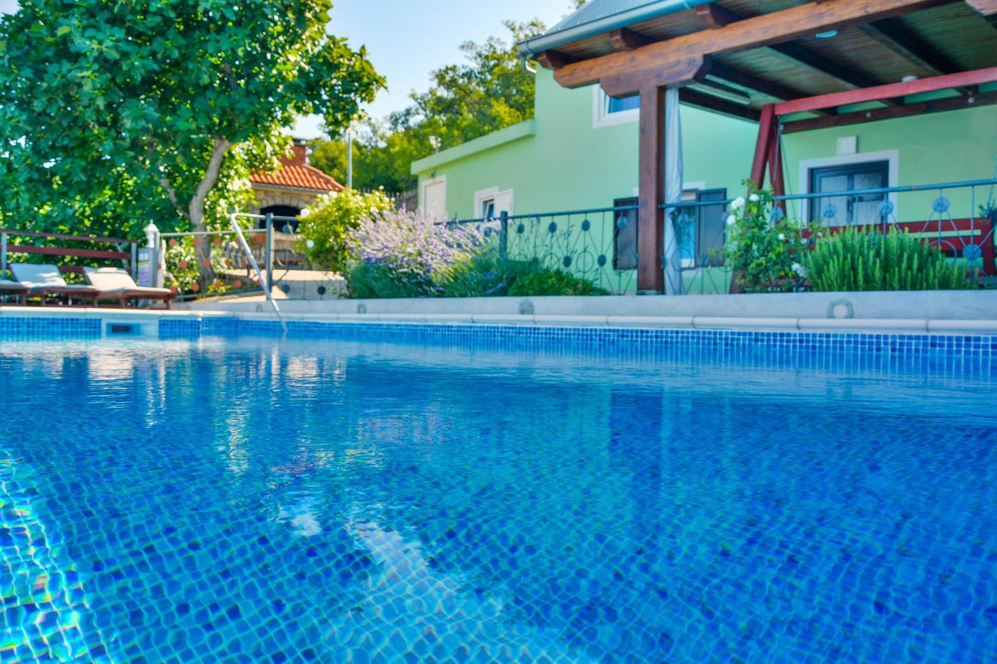Vacation Home Tea Senj  Ngoại thất bức ảnh